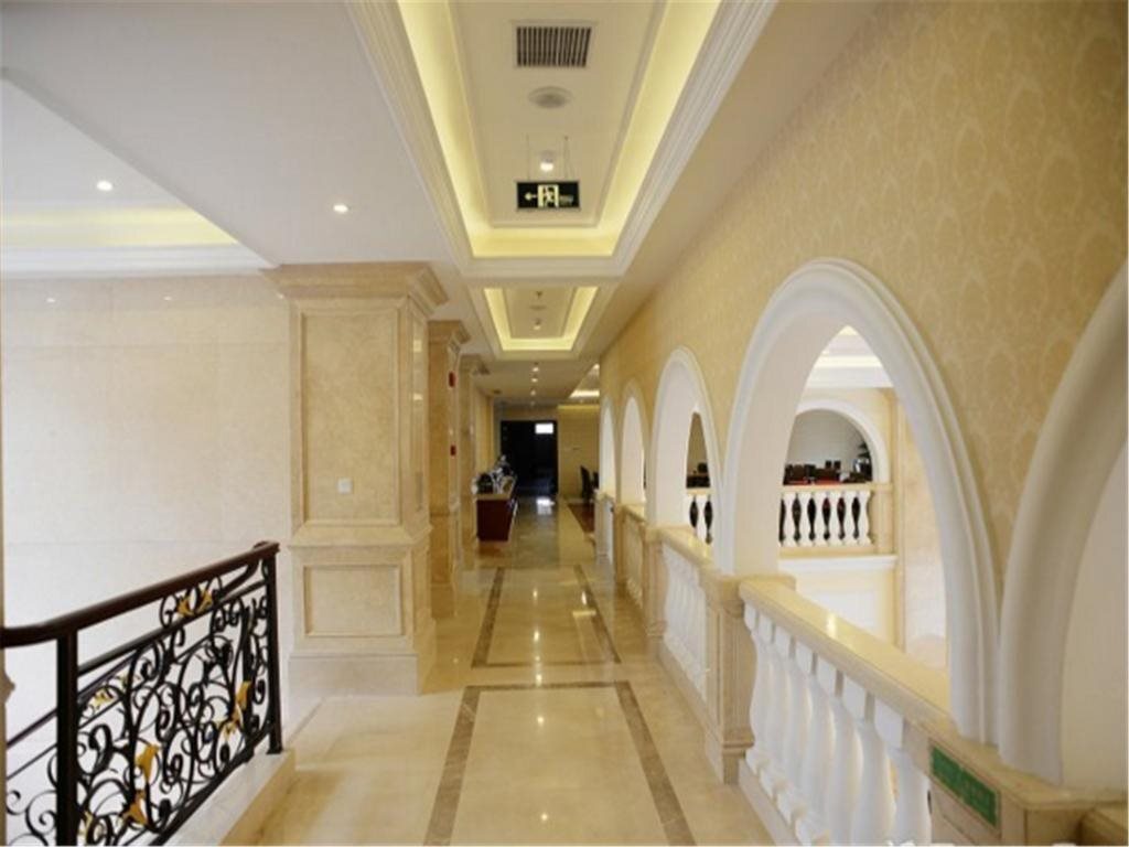 Шанхай: Vienna International Hotel Shanghai Pudong Huinan