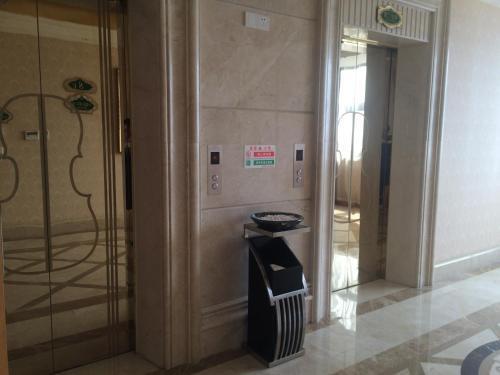 Наньтун: Vienna Hotel Jiangsu Qidong Park South Road branch