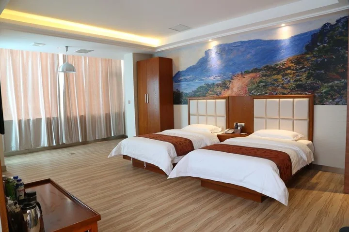 Иньчуань: Golden Moon Business Hotel