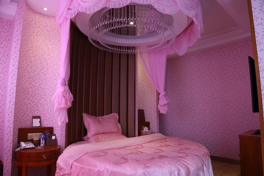 Иньчуань: Golden Moon Business Hotel