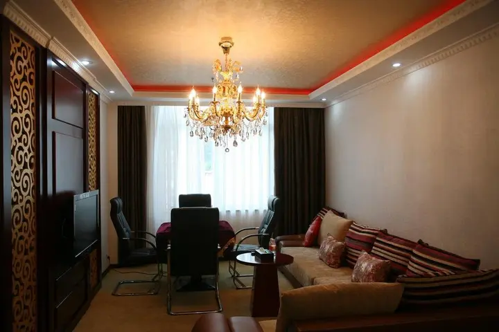 Линжи: Nyingchi Galongla Grand Hotel