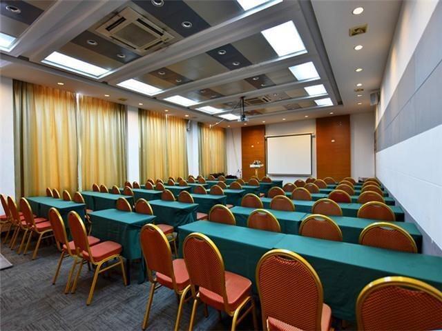Гуйлинь: City Comfort Inn Guilin Railway Station Overpass