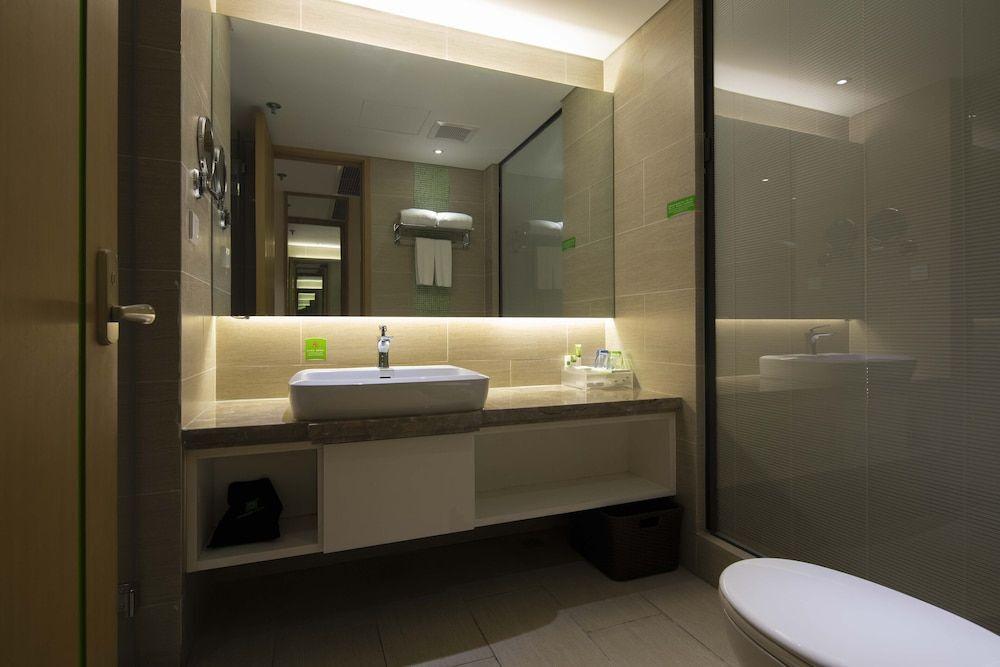Наньтун: IBIS Styles NT WZ Intl Plz