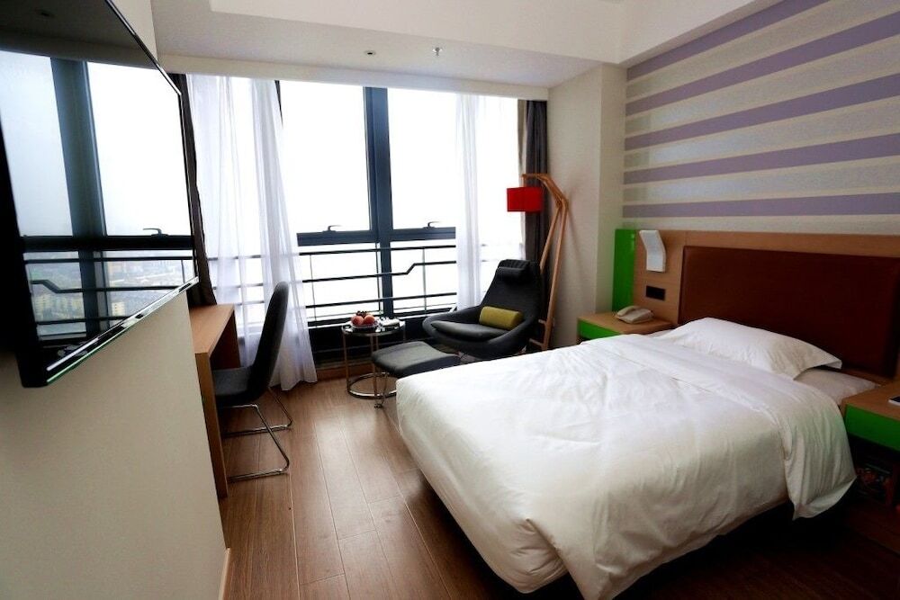 Наньтун: IBIS Styles NT WZ Intl Plz