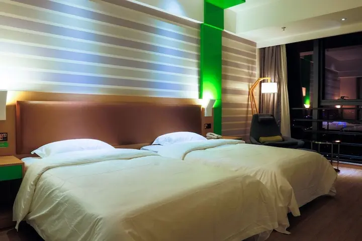 Наньтун: IBIS Styles NT WZ Intl Plz