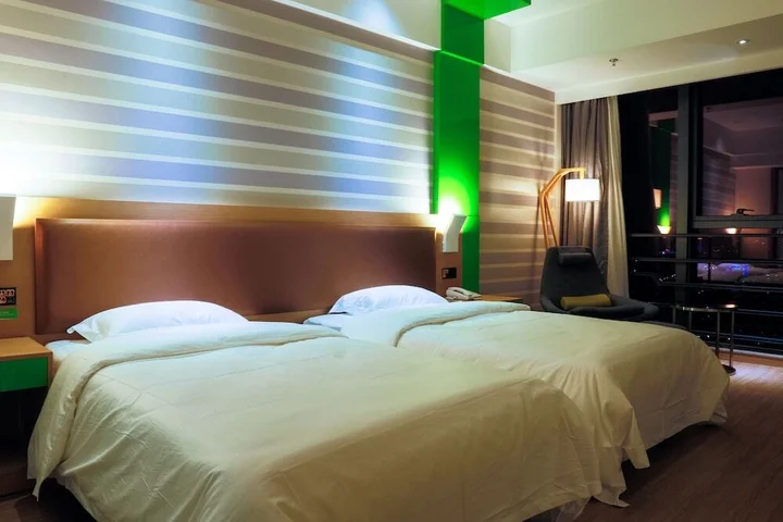 Наньтун: IBIS Styles NT WZ Intl Plz