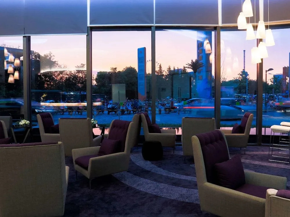 Наньтун: IBIS Styles NT WZ Intl Plz