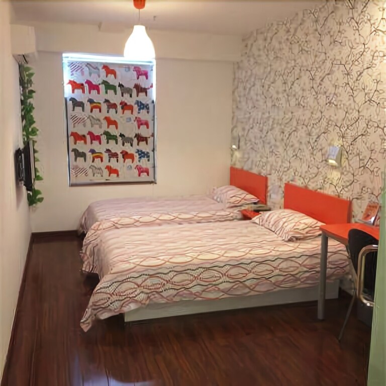 Чаншу: Pod Inn
