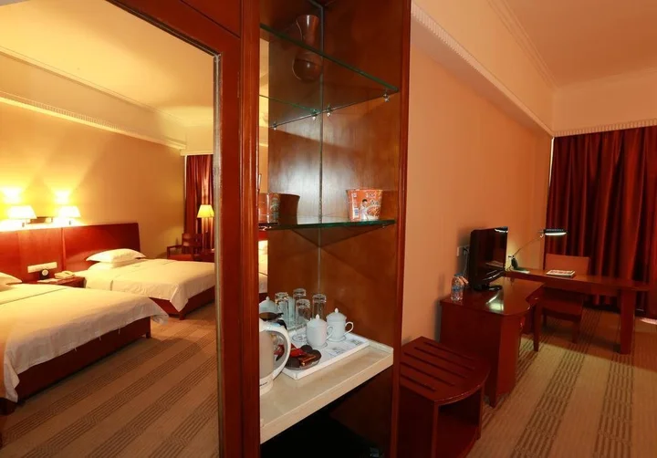 Циньчжоу: Qinzhou Jingtai Grand Hotel