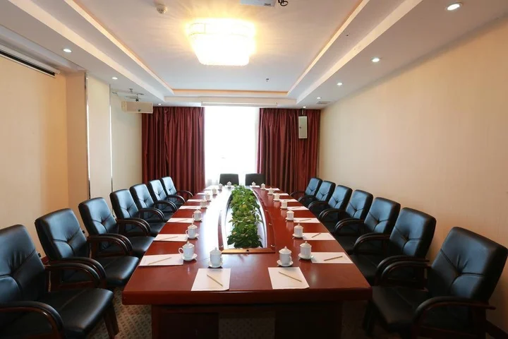 Циньчжоу: Qinzhou Jingtai Grand Hotel