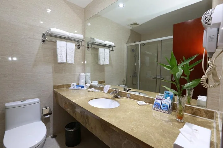 Циньчжоу: Qinzhou Jingtai Grand Hotel