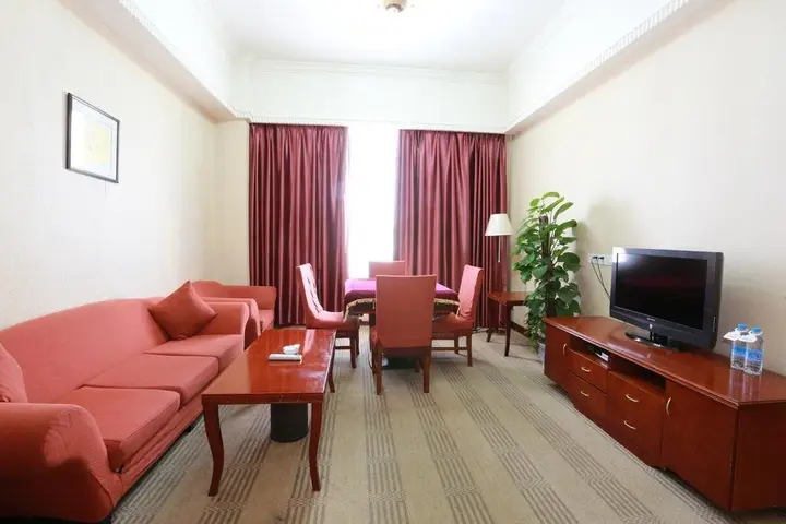 Циньчжоу: Qinzhou Jingtai Grand Hotel