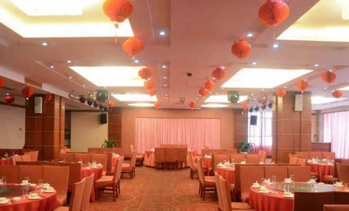 Циньчжоу: Qinzhou Jingtai Grand Hotel