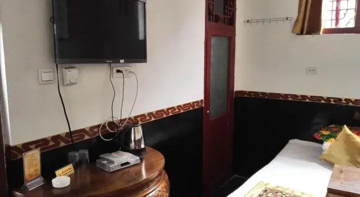 Цзиньчжун: Pingyao Jingyizhan Folk Inn