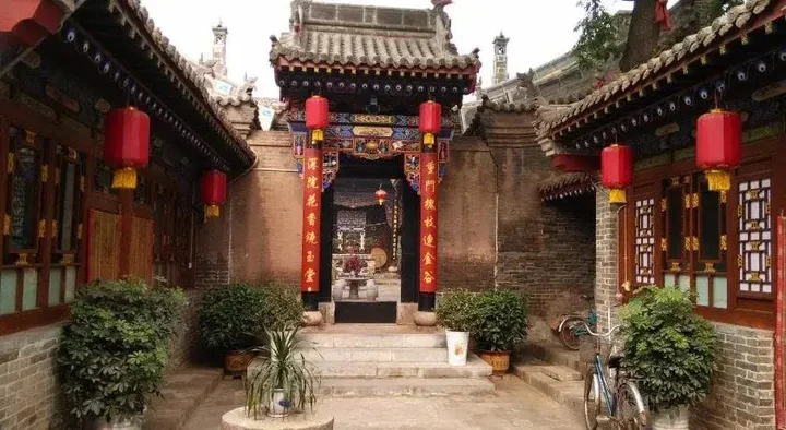 Цзиньчжун: Pingyao Jingyizhan Folk Inn