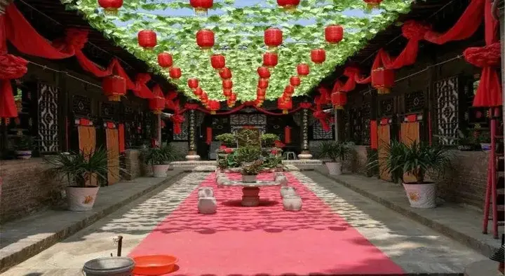 Цзиньчжун: Pingyao Jingyizhan Folk Inn