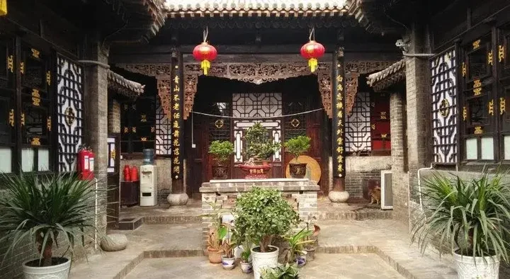 Цзиньчжун: Pingyao Jingyizhan Folk Inn