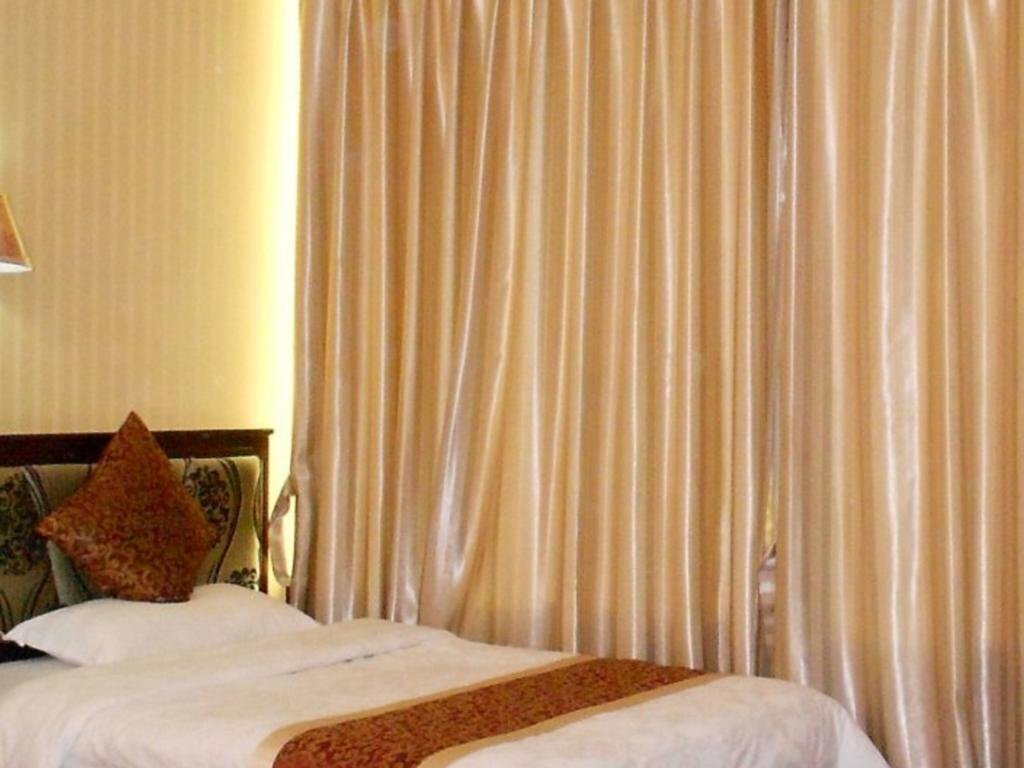 Линжи: Xizang Linzhi JIalong Hotel