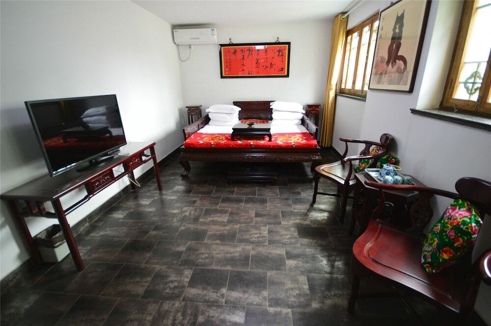 Цзиньчжун: Longyuan Inn