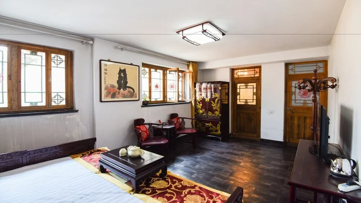 Цзиньчжун: Longyuan Inn