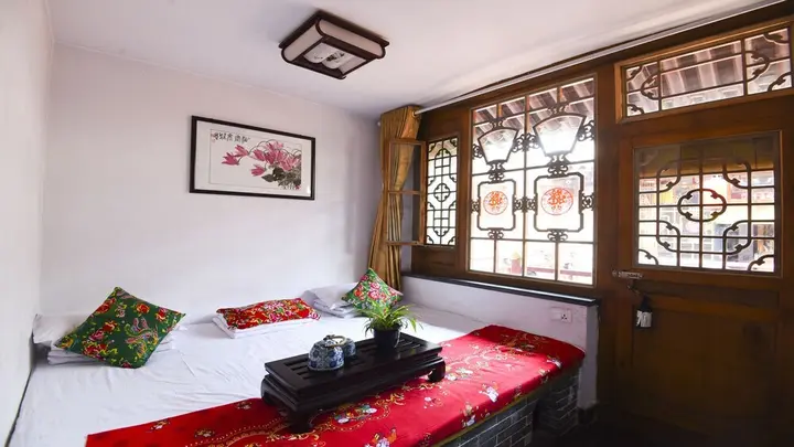 Цзиньчжун: Longyuan Inn