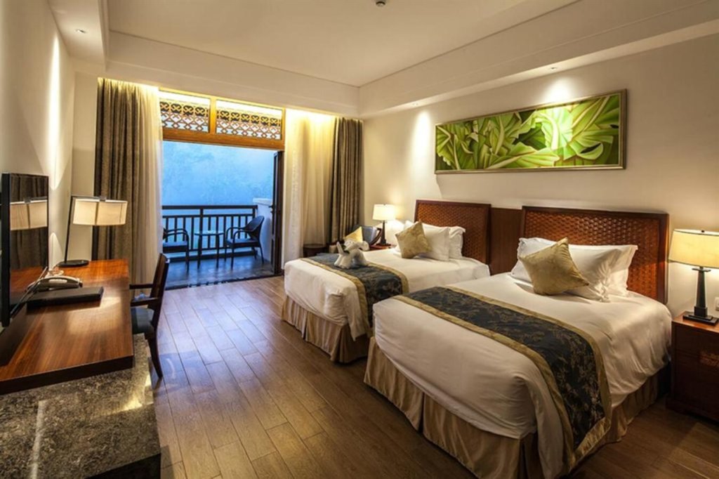 Учжишань: Wuzhishan Yatai Rainforest Resort Hotel