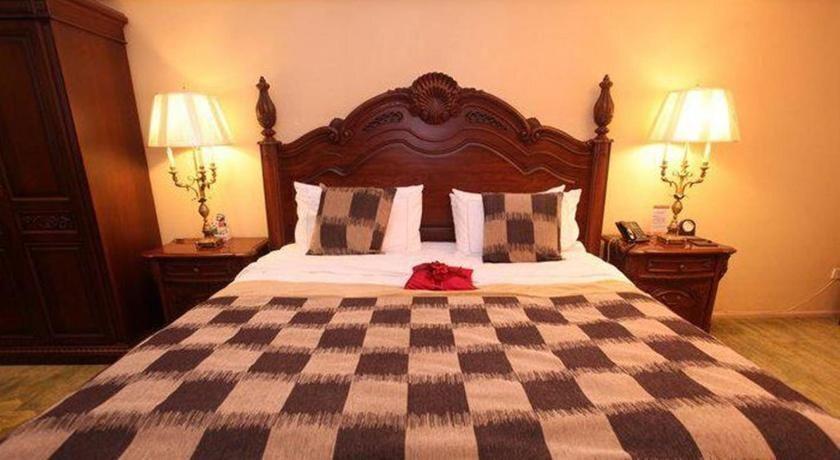 Чэнду: Chengdu Seaside Boya Hotel