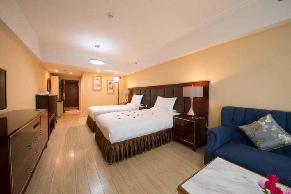 Чэнду: Chengdu Longhu Beach Hotel