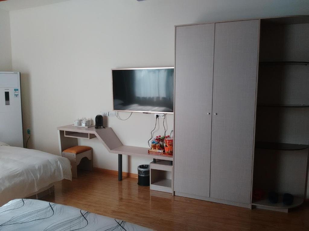 Чжэнчжоу: Twelve Months Fashion Hotel