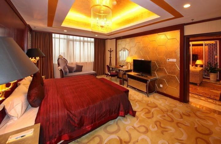 Аньцин: Seventh Fairy International Hotel