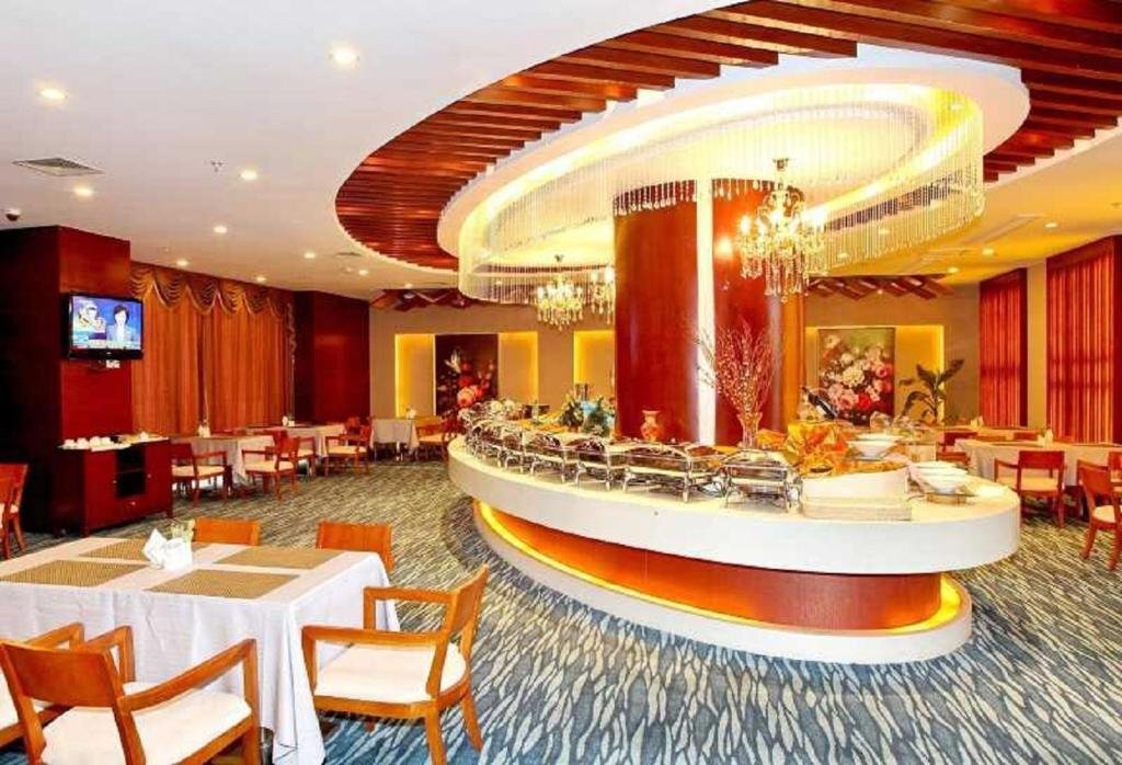 Аньцин: Seventh Fairy International Hotel