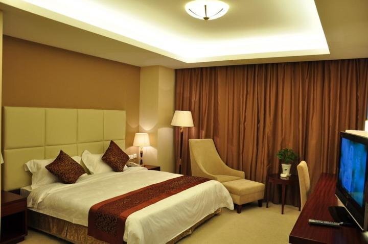 Аньцин: Seventh Fairy International Hotel
