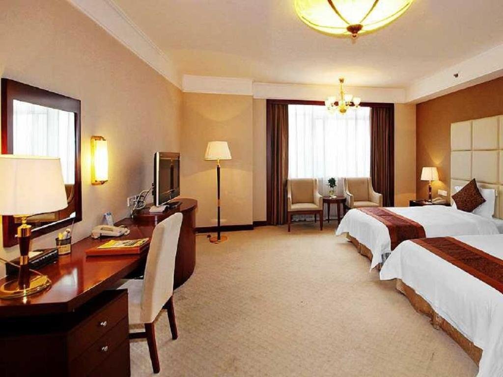 Аньцин: Seventh Fairy International Hotel
