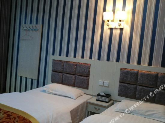 Уян: Zhenyuan Qianzhen Hotel