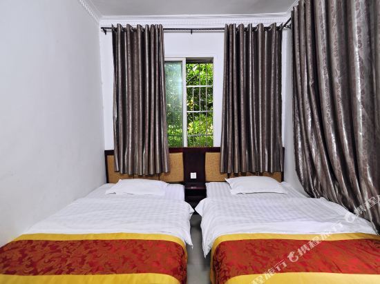 Уян: Zhenyuan Qianzhen Hotel