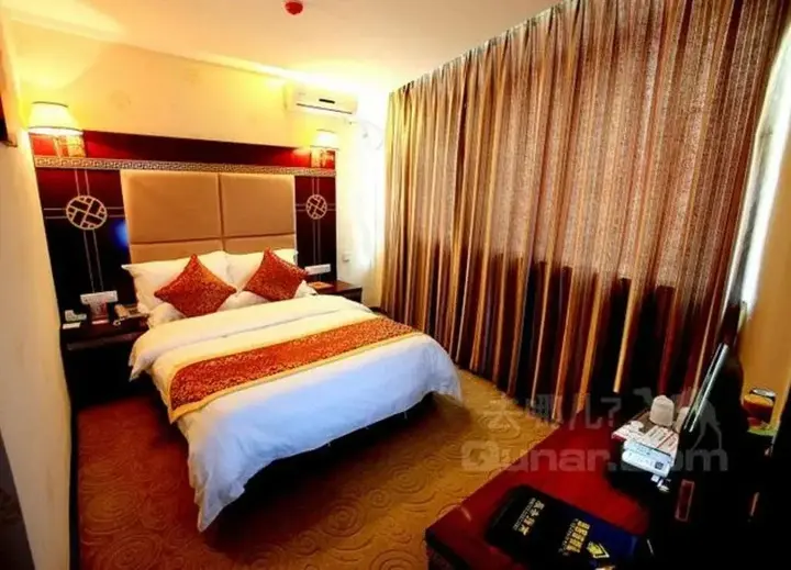 Синъи: Xingyi Yike Hotel