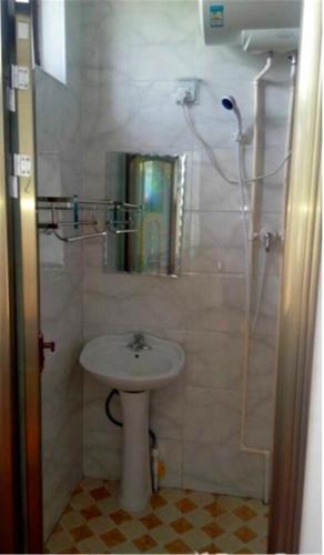 Чжунвэй: Shapotou Damo Qingyuan Farmstay