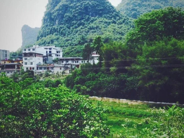 Яншо: Yangshuo No.27 Shibanqiao