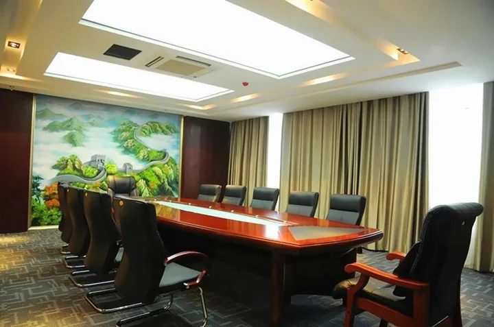 Чжунвэй: Longcheng Hotel
