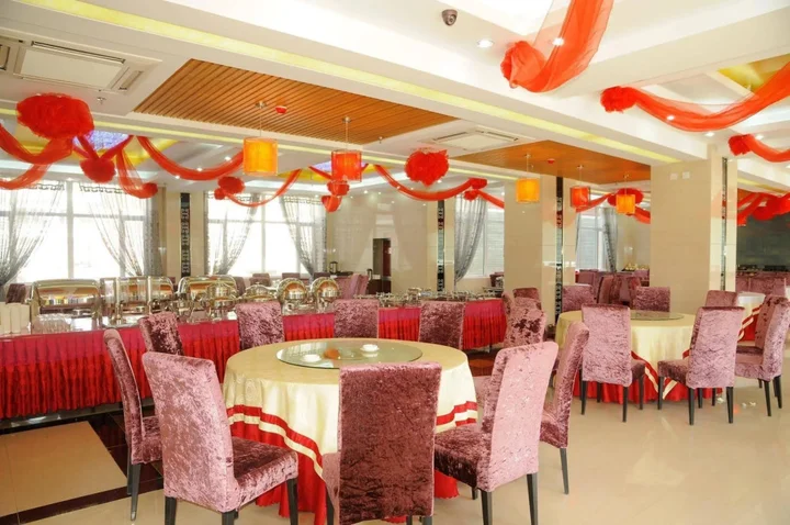 Чжунвэй: Longcheng Hotel