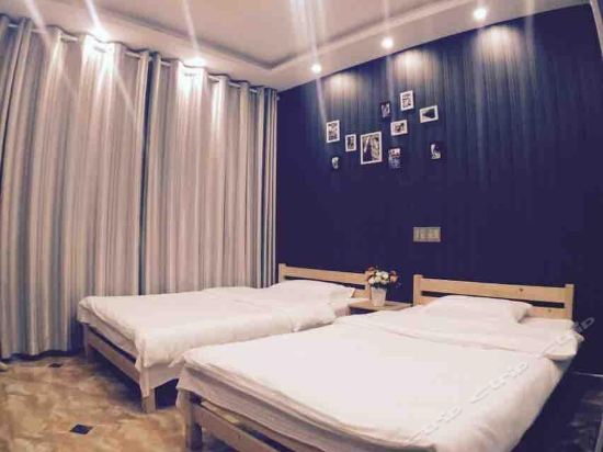 Цзясинь: Walk on Lotus Homestay