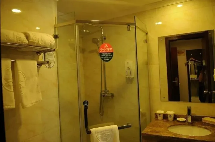 Чэнду: GreenTree Inn (Wukuai Branch)