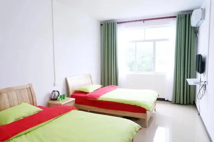 Яншо: Yangsuo Mumu Sketch Base River Inn