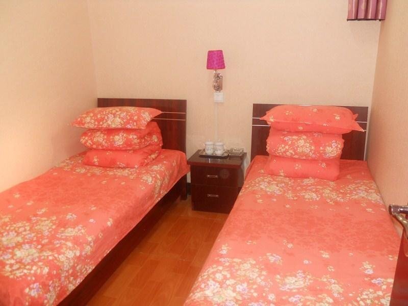 Цзиньчжун: Juxinyuan Inn