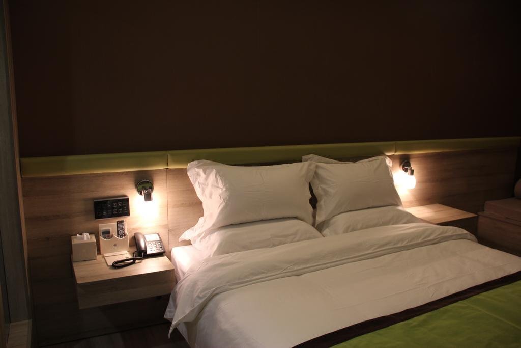 Сяньян: Apple Hotel
