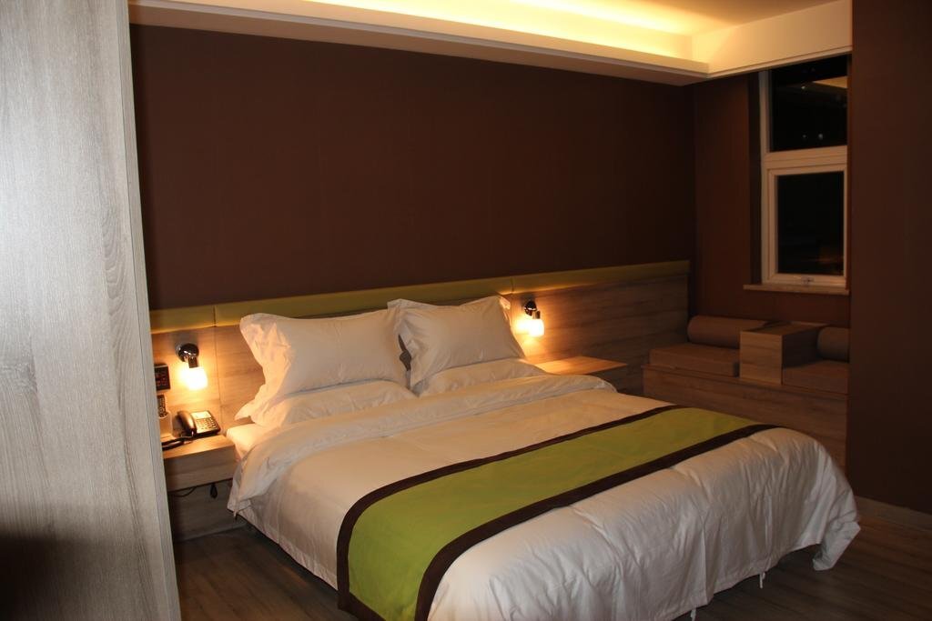 Сяньян: Apple Hotel