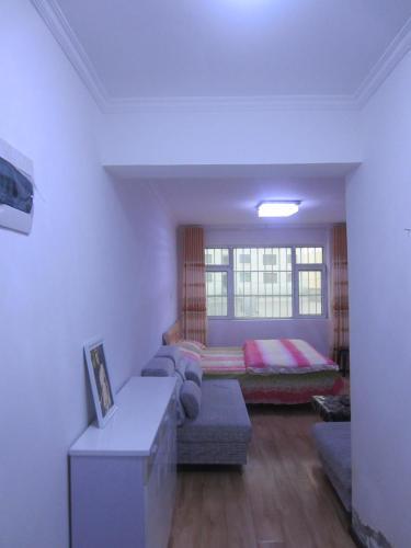 Синин: Xining Xiadu Yazhi Family Apartment