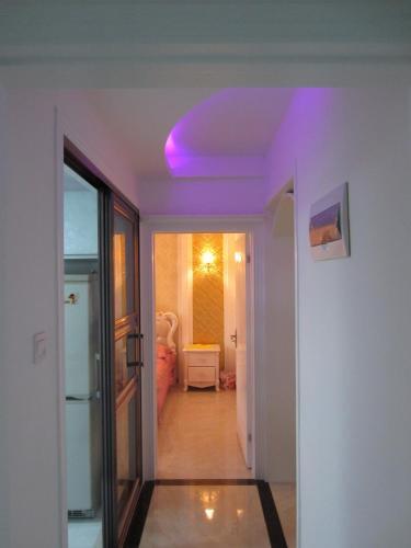 Синин: Xining Xiadu Yazhi Family Apartment