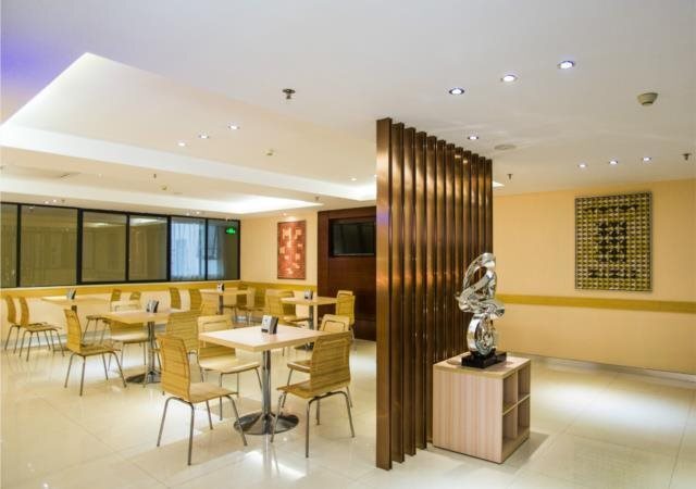 Гуйлинь: City Comfort Inn Guilin Lingui Jinshan Square