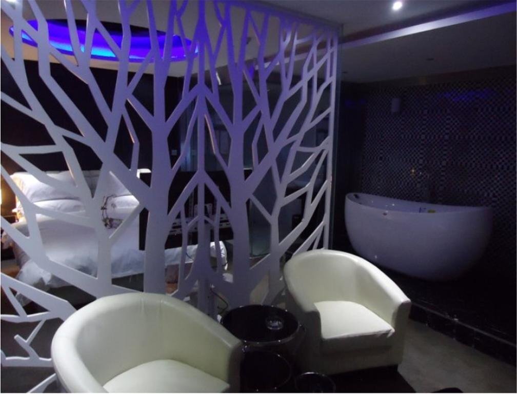 Иньчуань: Love Theme Hotel